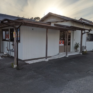 門川町　門川中学周辺　貸事務所、倉庫、駐車場5台、住宅としての使用も可