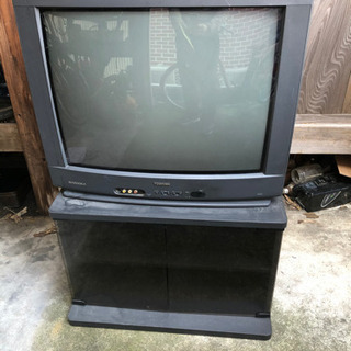 テレビとテレビ台　