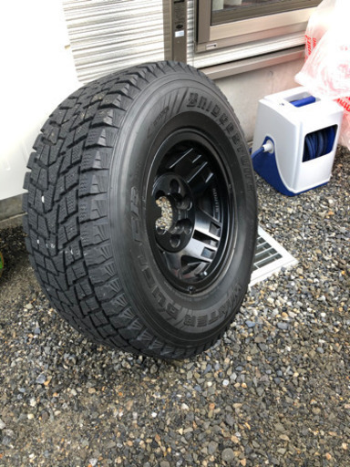 ◆ブリヂストン◆  スタッドレスタイヤ　4本セット　ランドクルーザー　265/70R15