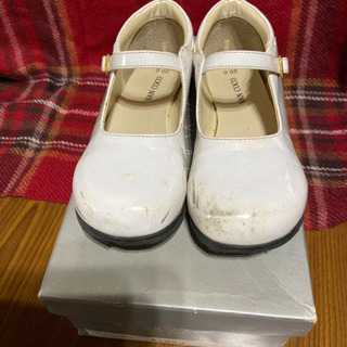【女児 フォーマルシューズ 白 20㎝  無料】の画像