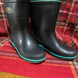 【男児 長靴(黒×緑ライン) 19㎝   ２００円】の画像