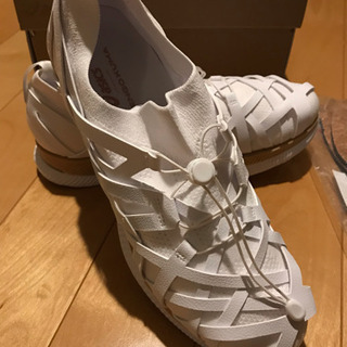 asics 隈研吾 METARIDE AMU 2020足限定 27センチの画像