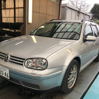フォルクスワーゲン　ゴルフ　スタッドレスタイヤ付き溝有り・ナビ付き・キーレス付き・HIDヘッドライト車検 ３２年３月１６日付き‼️全部コミコミ価格の９万円の画像