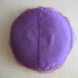 大きなクッション　バラ　シフォンの画像