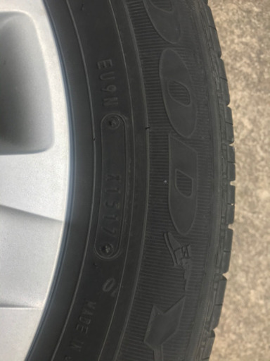 195/65R15です。  17年製　トヨタ　ヴォクシー　純正　タイヤ4本　15インチ