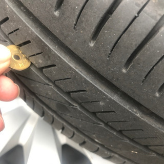 195/65R15です。  17年製　トヨタ　ヴォクシー　純正　タイヤ4本　15インチの画像