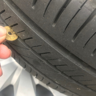 195/65R15です。  17年製　トヨタ　ヴォクシー　純正　タイヤ4本　15インチの画像