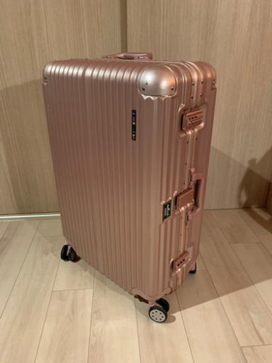 【美品】Hallmark ホールマーク スーツケース ピンク 4泊～7泊サイズ（82Lほど）