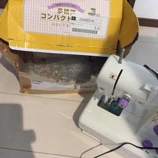 コンパクト  ミシンの画像