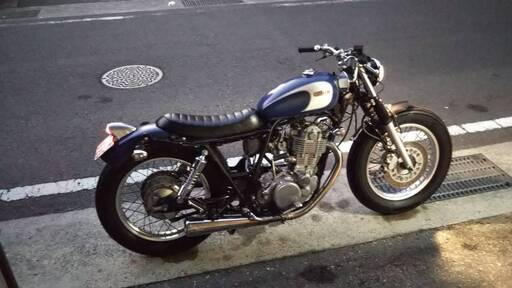 【カスタムバイク】SR400 2001年式 目を引くヨーロピアンスタイル スカチューン