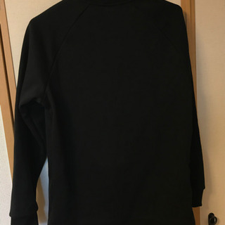 ZARAの、トレーナーの画像