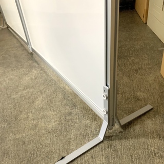 アルミ枠パーテーション 自立式 幅1800×高さ1125×板厚25mm オフィス家具 事務所 会議室 会社 衝立 間仕切  Hの画像