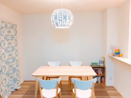 【ほぼ新品】IKEA ダイニングセット テーブル＋椅子  超お洒落 解体可能