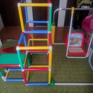 寒い日に♪滑り台ブランコ付ジャングルジム