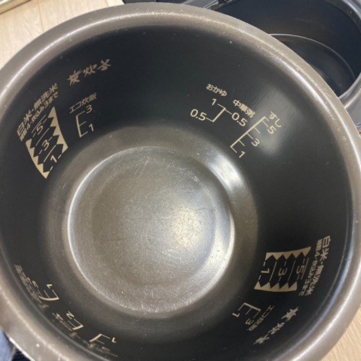 三菱IHジャー炊飯器　NJ-V10J1 2013年製　ブラック