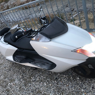 マグザム　YAMAHA 白　早い者勝ち！