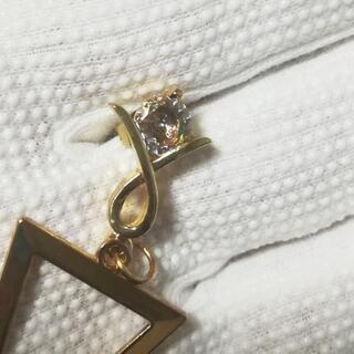 【4】ハンドメイドピアス　ラインストーンチャーム&三角チャームの画像