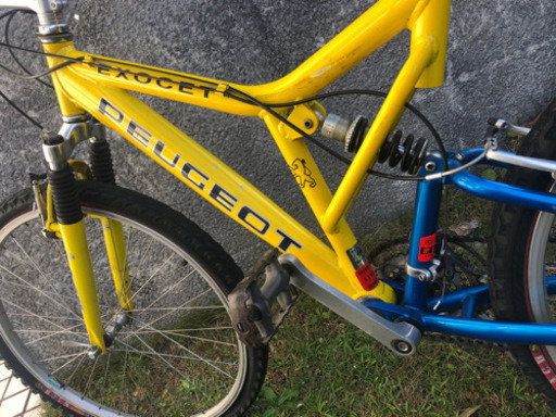 自転車　マウンテンバイク　前後サスペンション