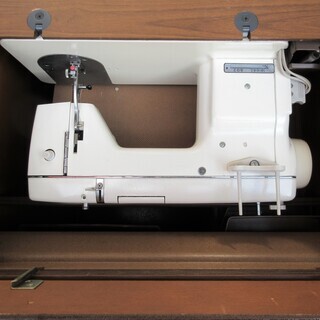 ☆蛇の目ミシン工業 ジャノメ JANOME トピアA802型 ミシン◆アンティークな家具一体型の画像
