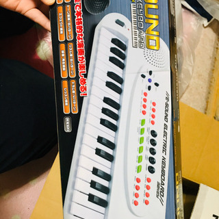 電子ピアノ？