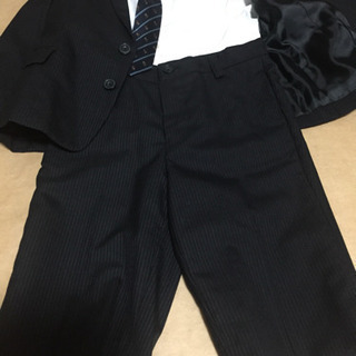 コムサイズム 男の子スーツ サイズ110 の画像