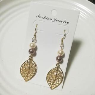 【6】ハンドメイドピアス　透かしリーフ&パールの画像