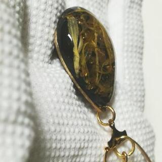 【8】ハンドメイドピアス　花びらのレジンピアスの画像