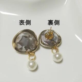 【10】ハンドメイドピアス　べっ甲柄チャーム　メタルリングツイスト　パールの画像