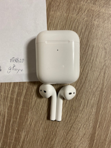 Apple AirPods with Wireless Charging Case 2019年モデル