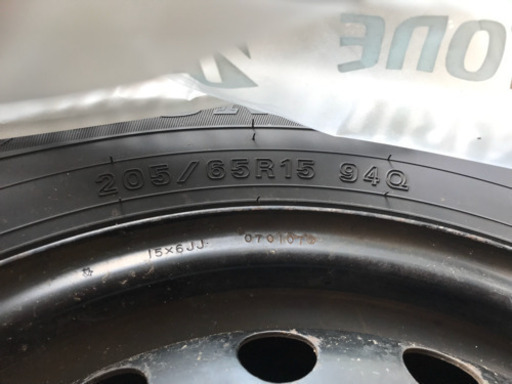 ダンロップ スタッドレスタイヤ【新品同様 】4本セット