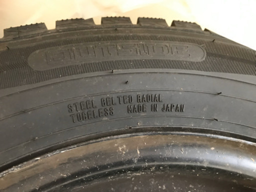 ダンロップ スタッドレスタイヤ【新品同様 】4本セット