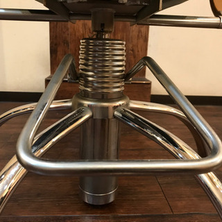 昇降可能な椅子　4脚　黒の画像