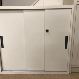スライドローカー　キャビネット　オフィス家具