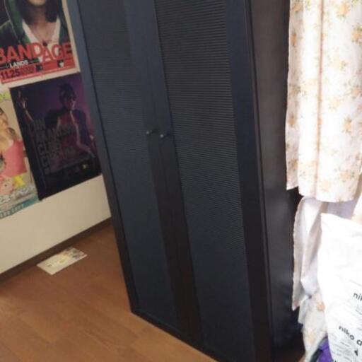 黒い 大きめクローゼット