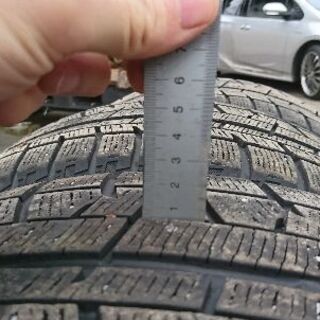 スタッドレス　215 60 16  pcd100　スバル車などに！の画像