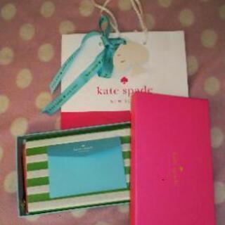 お値下新品kate spade長財布ラウンド!プレゼントに最適!画像には写っていないですが、定期入れも付きます!の画像