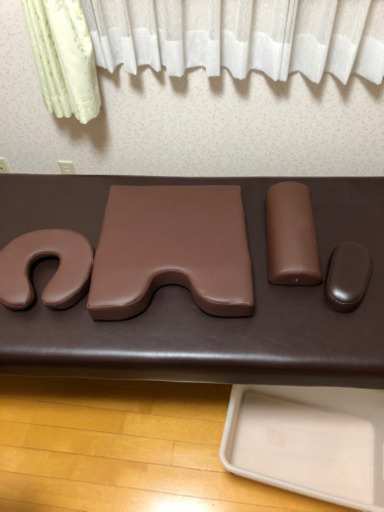 値下げ可能！エステやマッサージ用のベッド