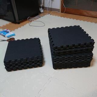 セリアのジョイントマット 30×30cm  40枚の画像
