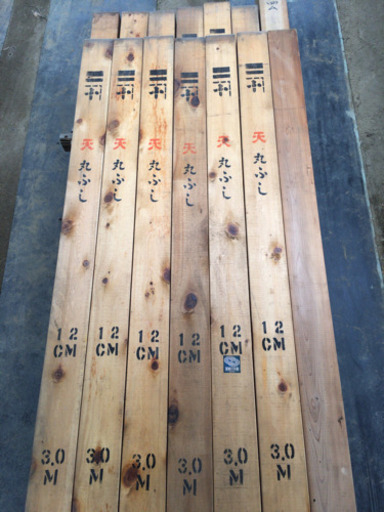 柱120mm×120mm×3,000mm 14本