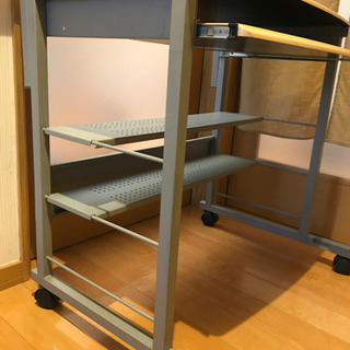 ELECOM パソコンラック 差し上げますの画像