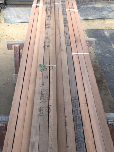 垂木　秋田杉　無節　3,000mm