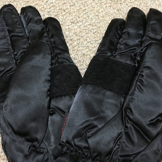 黒ナイロン手袋暖かいの画像