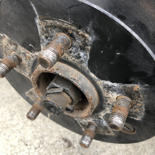 車のホイールボルト交換出来る方！