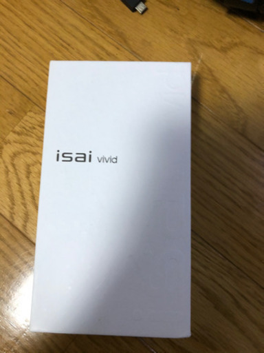 isai vivid LGV32 5.5インチ メモリー3GB