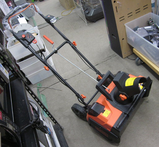 札幌 コードレス除雪機 36V充電バッテリー式 SNC3650L2 雪かき 除雪 冬 雪 ブラックアンドデッカー