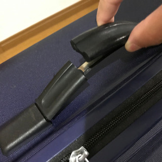 【無料】中型スーツケースの画像