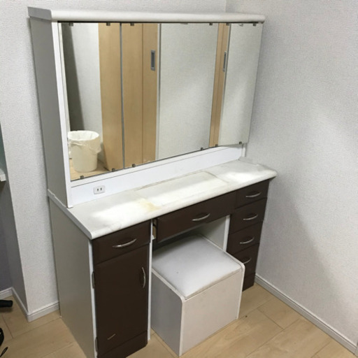 三面鏡ドレッサー(椅子付き)
