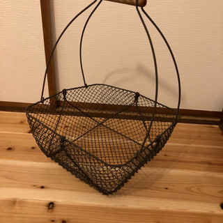 アンティーク　お洒落なカゴの画像