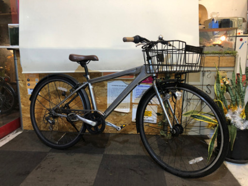 LEDオートライト　アルミフレーム　700c クロスバイク　6段