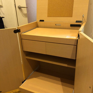 パソコンデスクになるキャビネット